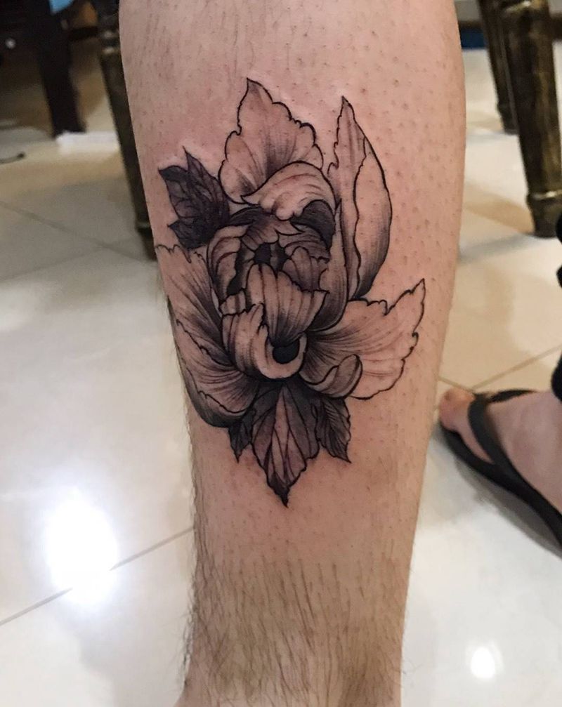 牡丹花纹身纹身图片_腿部新传统纹身图案