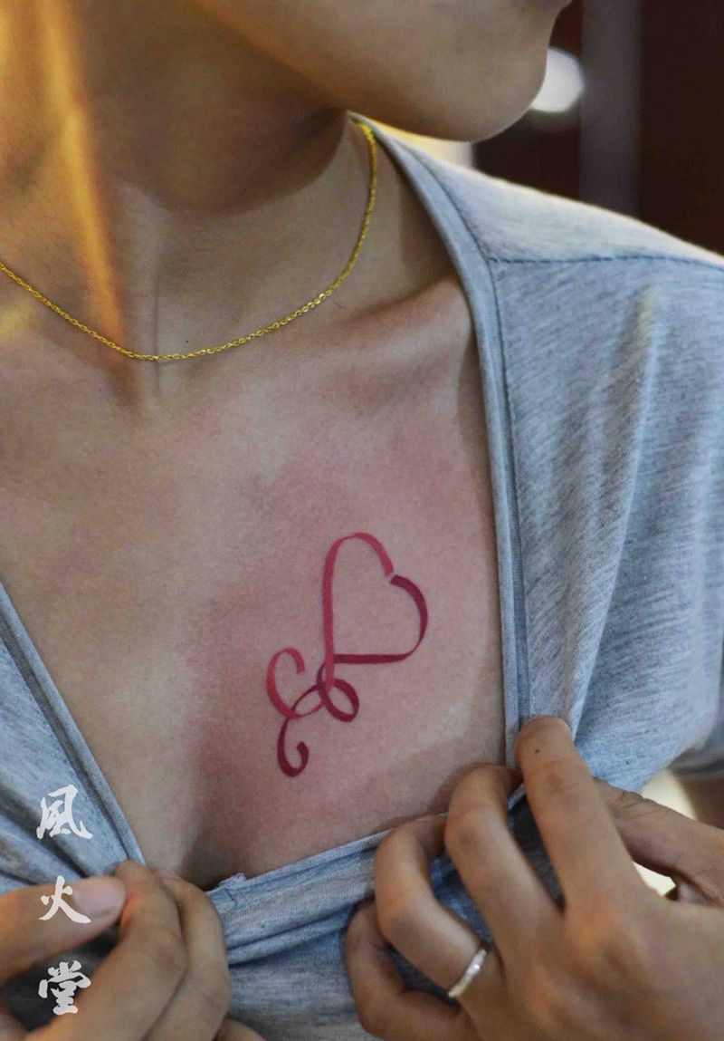 彩带纹身图片_成品胸部清新几何纹身图案