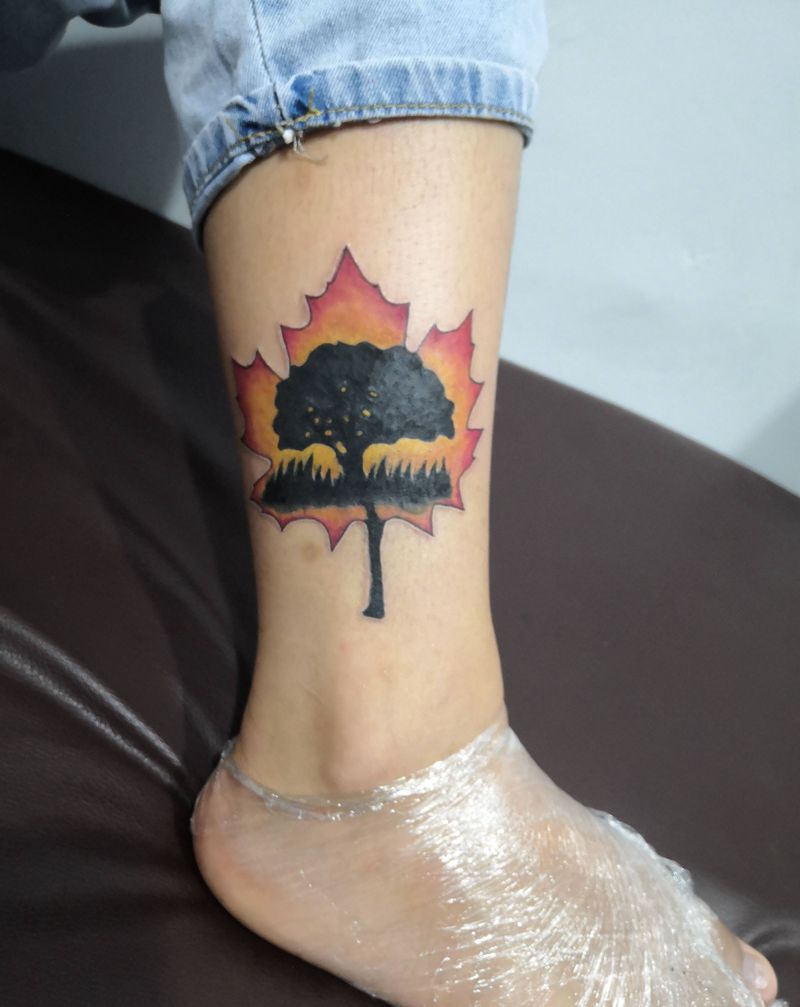 枫叶，智慧树纹身图片_脚部手部新传统纹身图案