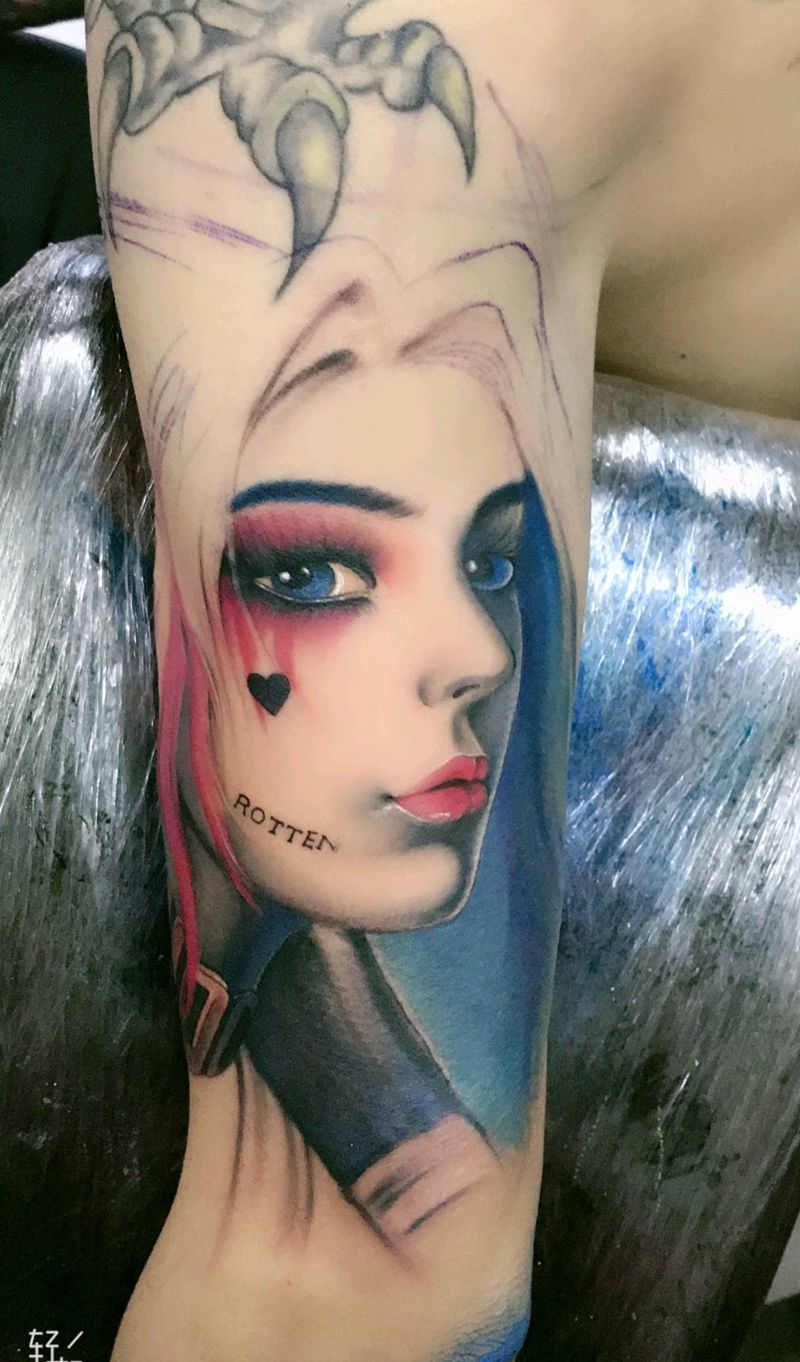 未成纹身图片_手部肩部新传统老传统纹身图案