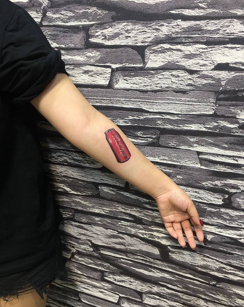 美女定制罐装可乐纹身图片