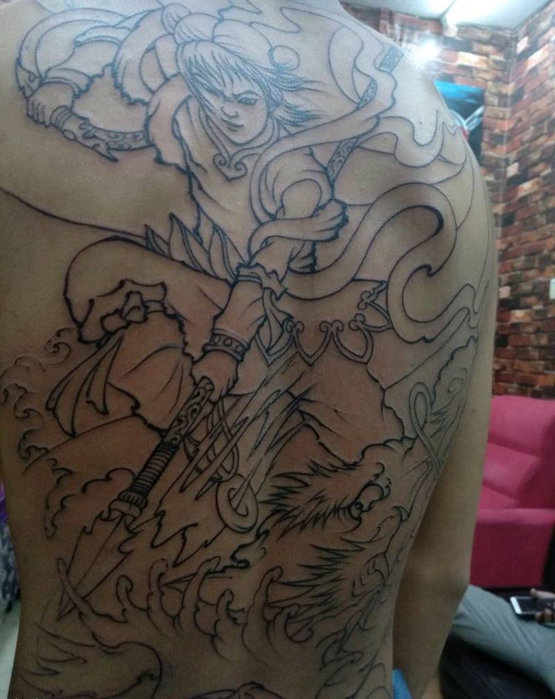 满背线条纹身图片