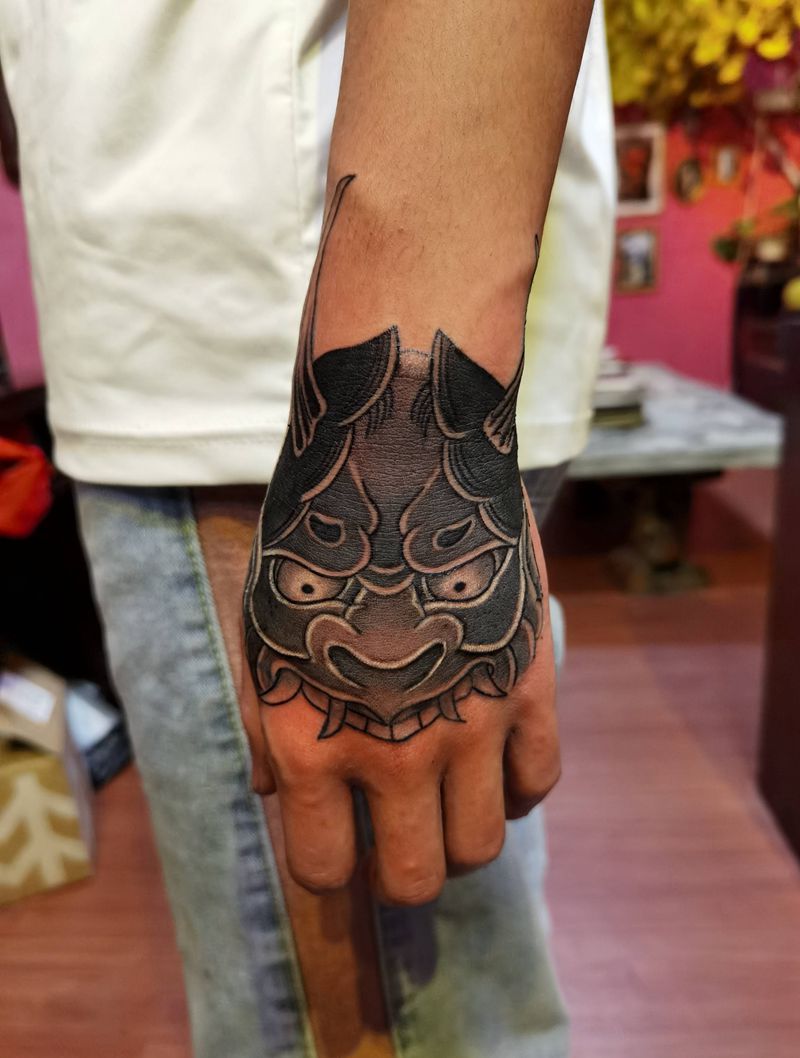 鬼手纹身图片_手部新传统老传统纹身图案