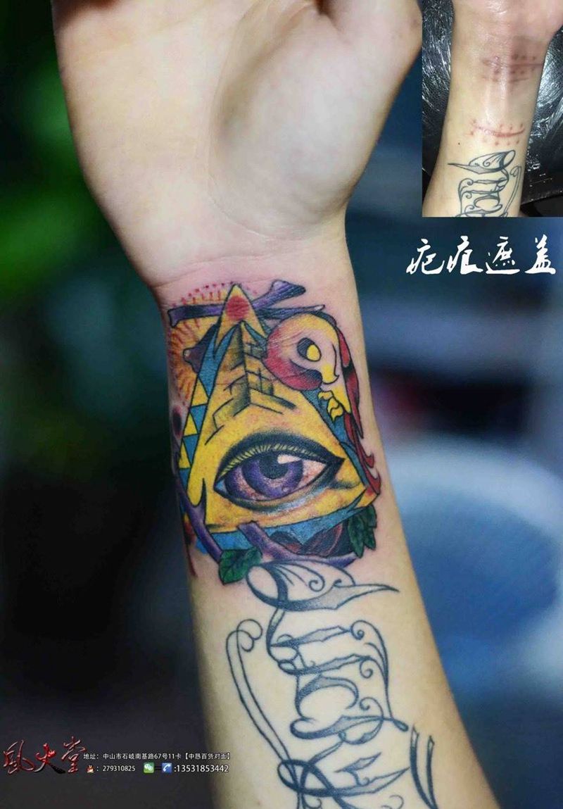 上帝之眼遮盖疤痕纹身图片_成品手部欧美遮盖植物动物纹身图案