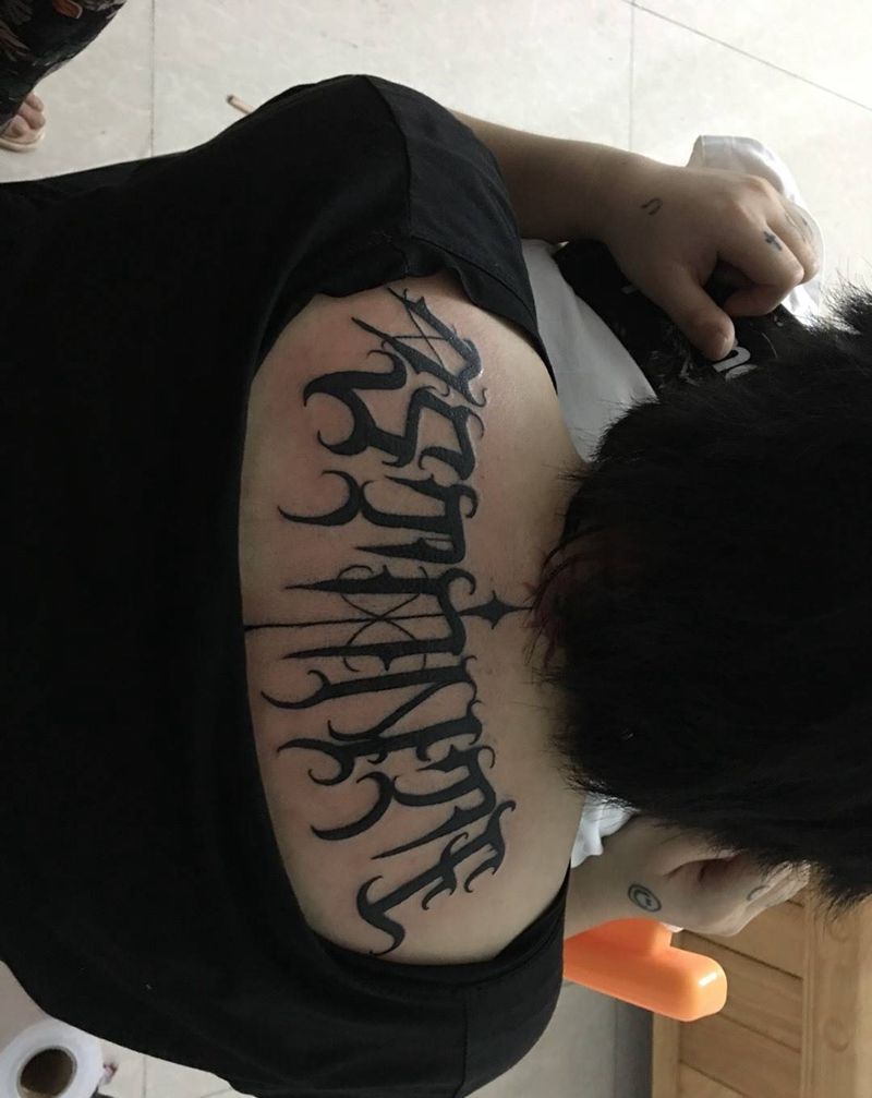 奇卡诺花体字纹身图片