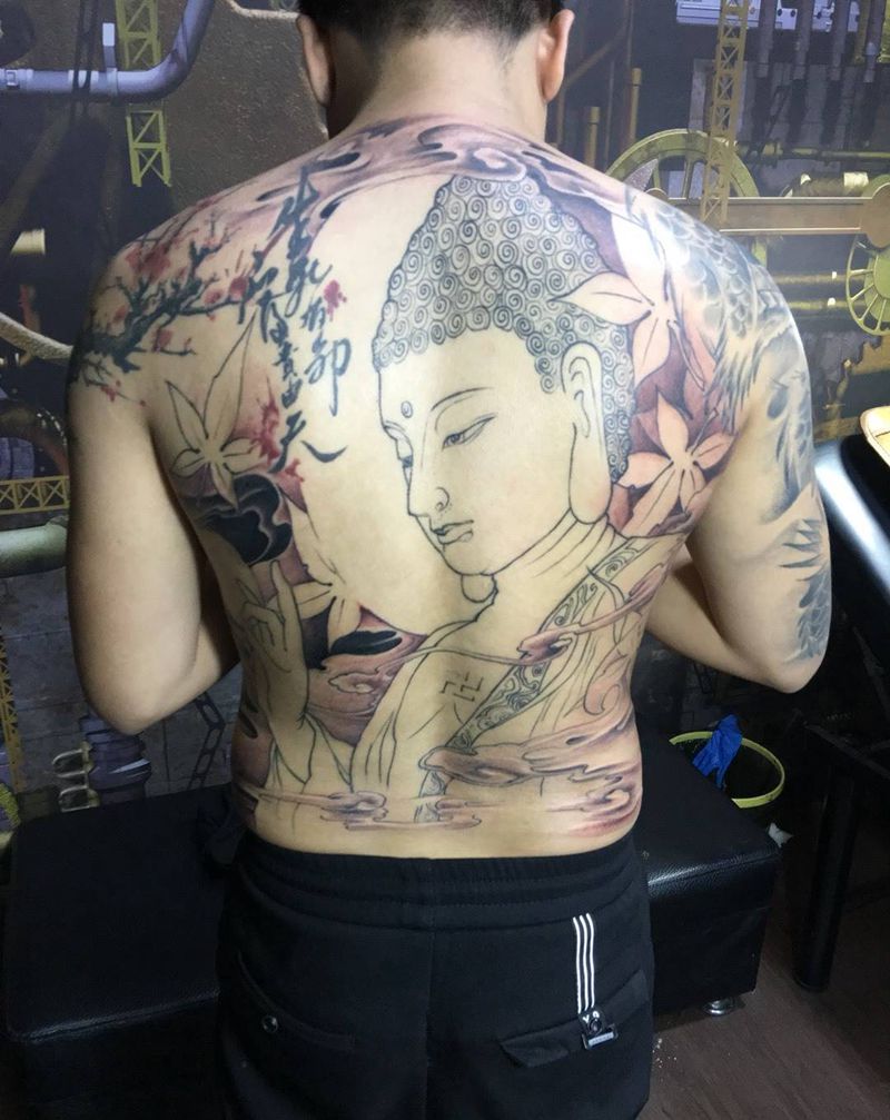 满背佛纹身图片