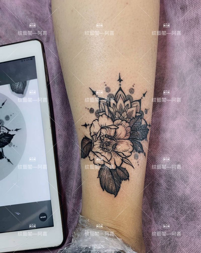 花、遮盖纹身图片_脚部腿部点刺几何纹身图案