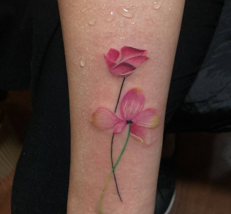 彩色小小清新花纹身图片_成品手臂手部纹身图案