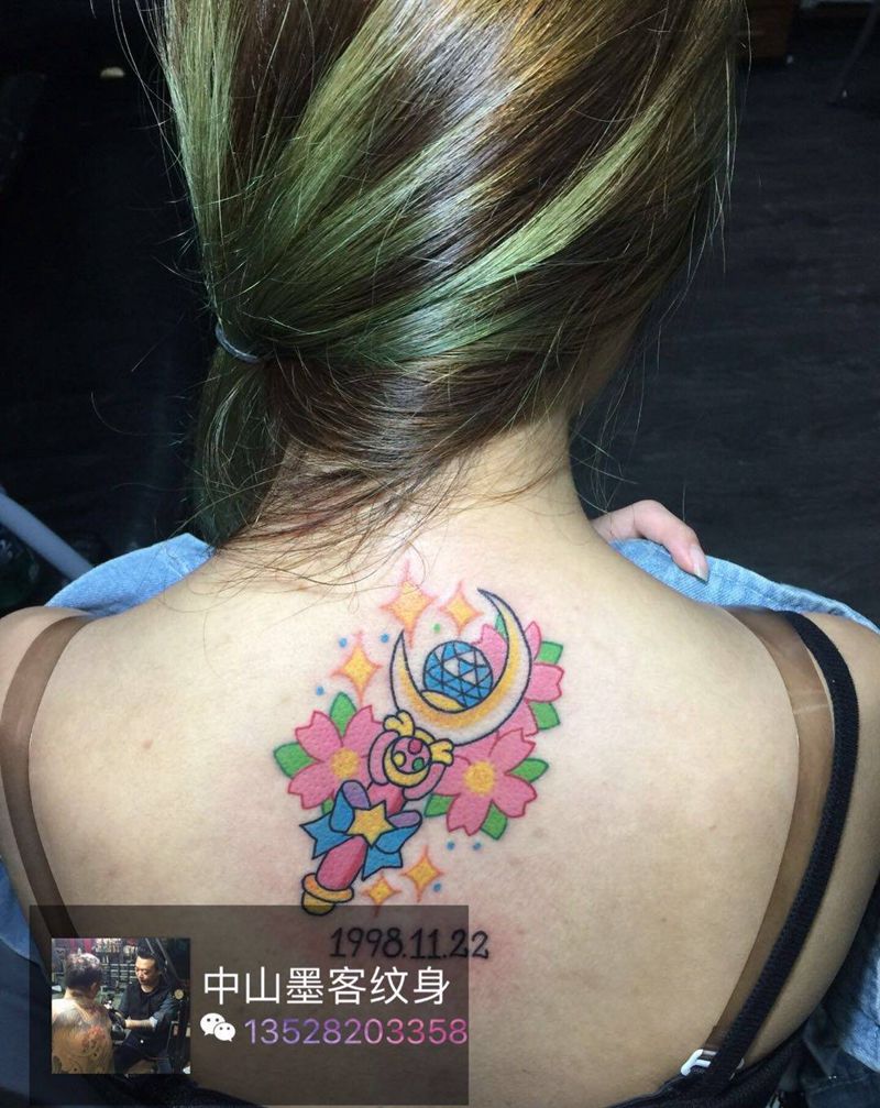 女生彩色小清新纹身图片
