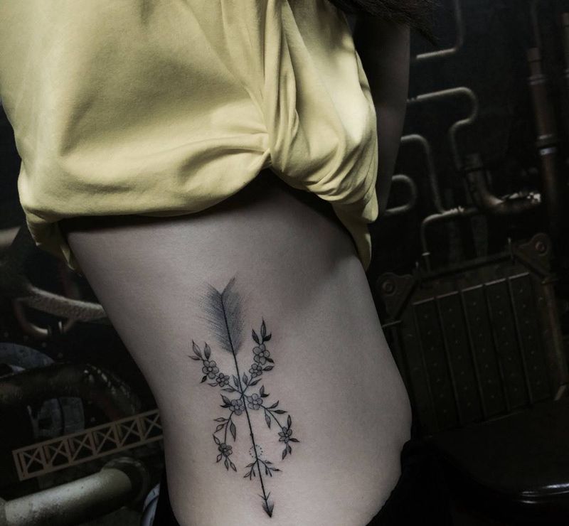 小清新纹身图片_成品几何腹部纹身图案