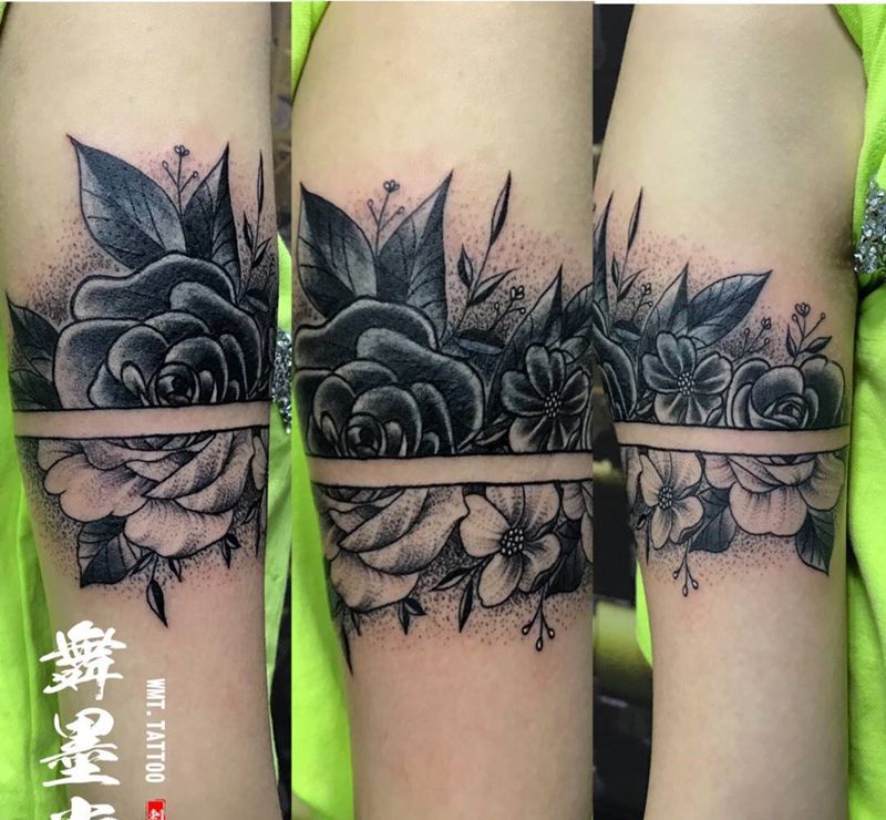 素花臂环纹身图片