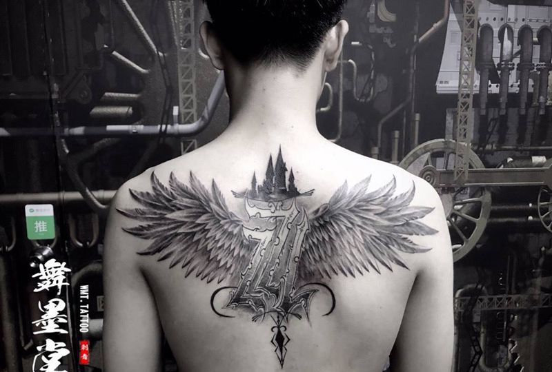 翅膀纹身图片