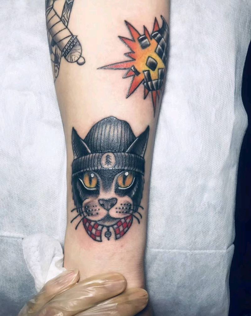 猫纹身图片_手臂Old School纹身图案