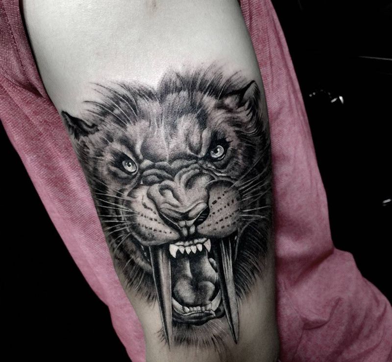 欧阳作品、写实虎纹身图片