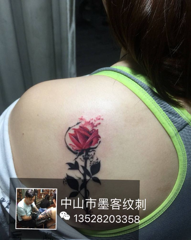 清新小花纹身图片