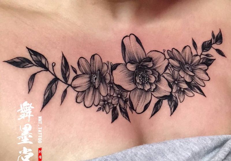 胸花纹身图片