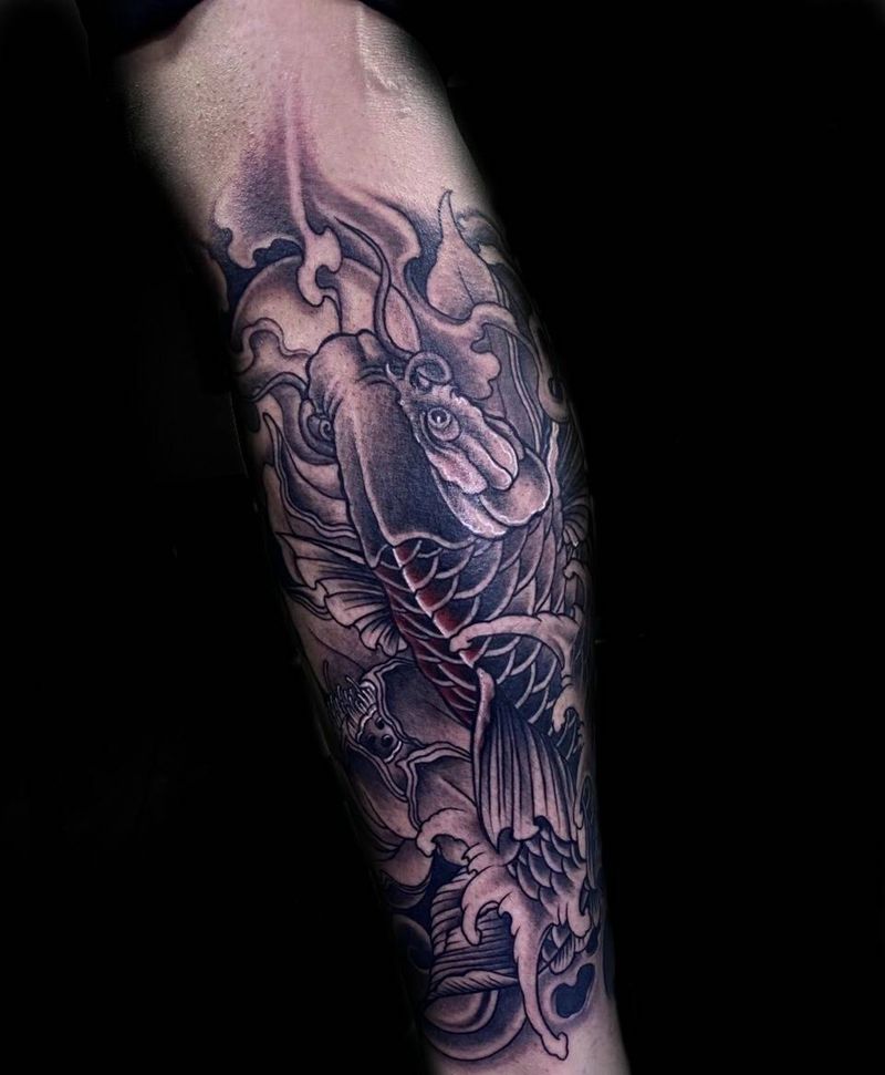 鱼纹身图片_腿部新传统纹身图案