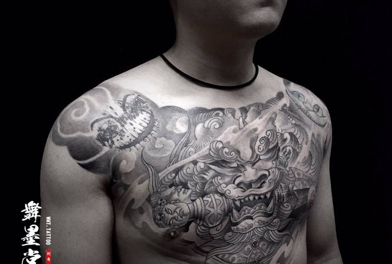 唐狮 花胸纹身图片