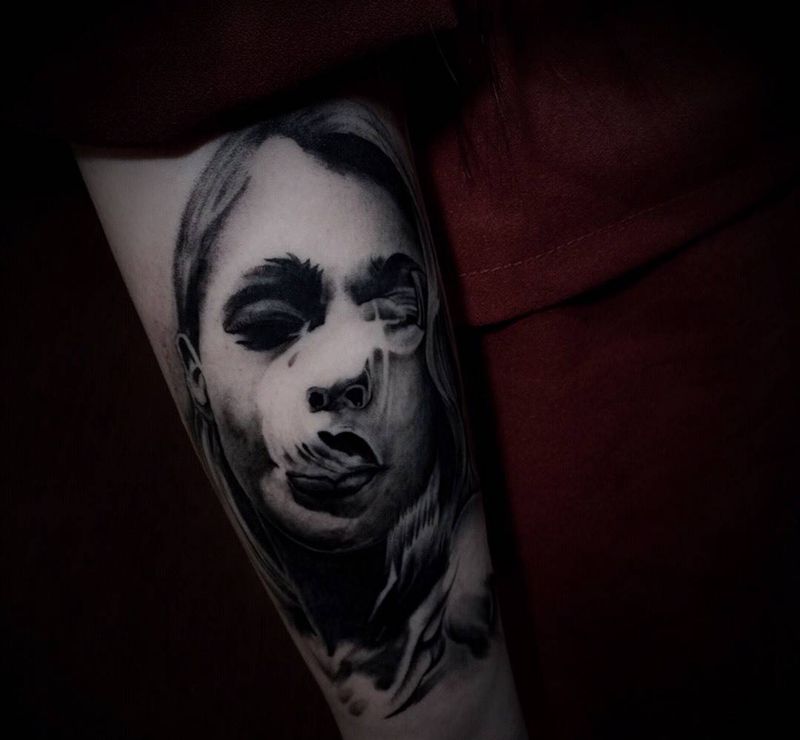 欧美美女，烟意境。纹身图片