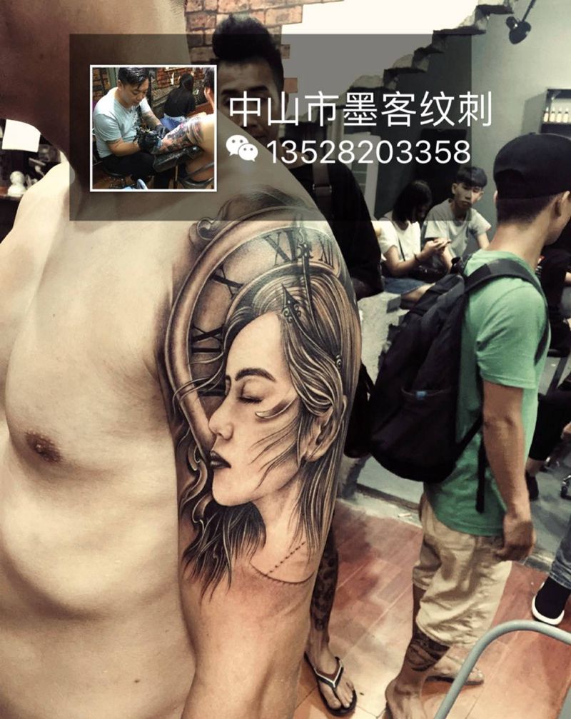 黑灰人物写实纹身图片