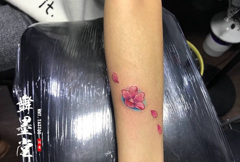 小樱花纹身图片