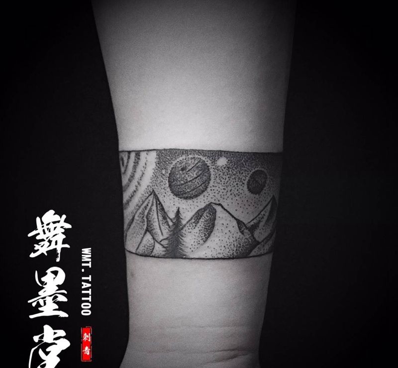 臂环纹身图片