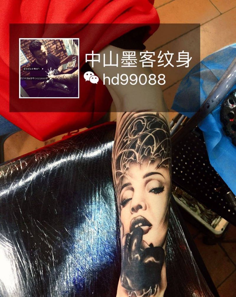 黑灰欧美人物写实纹身图片