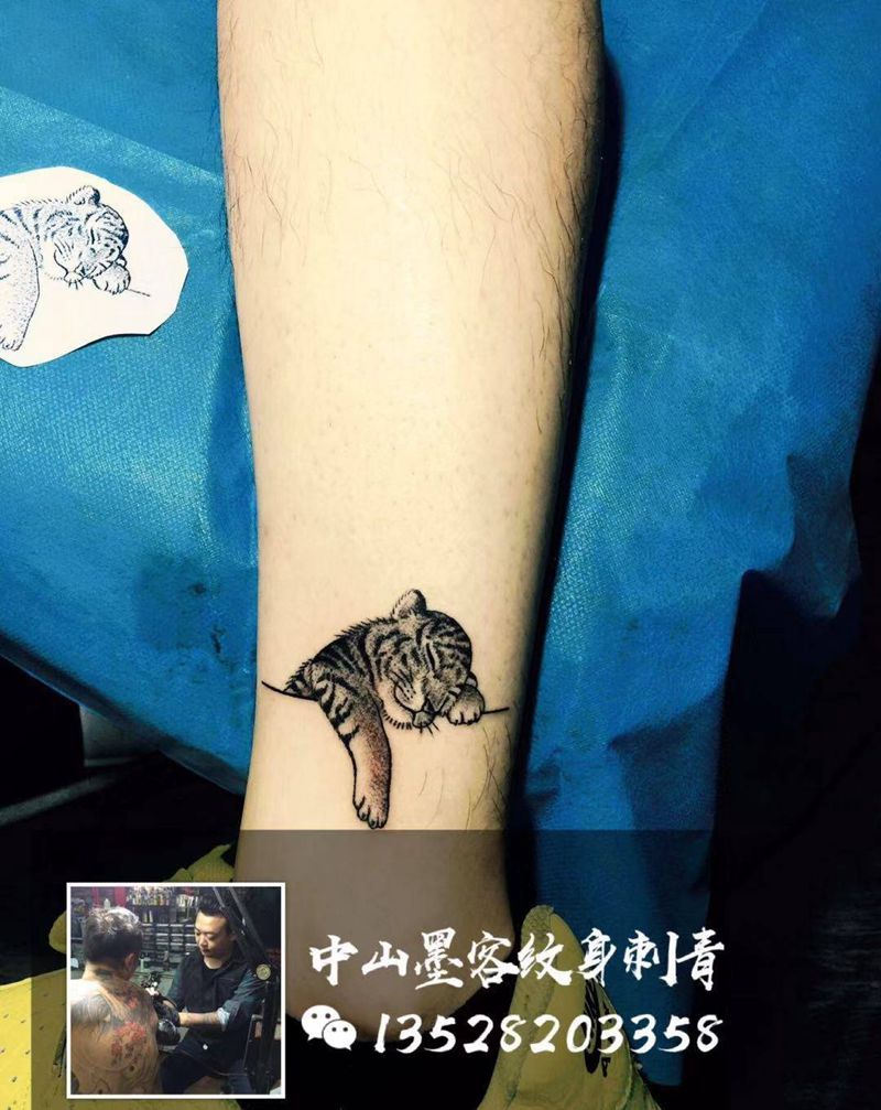 小老虎纹身图片