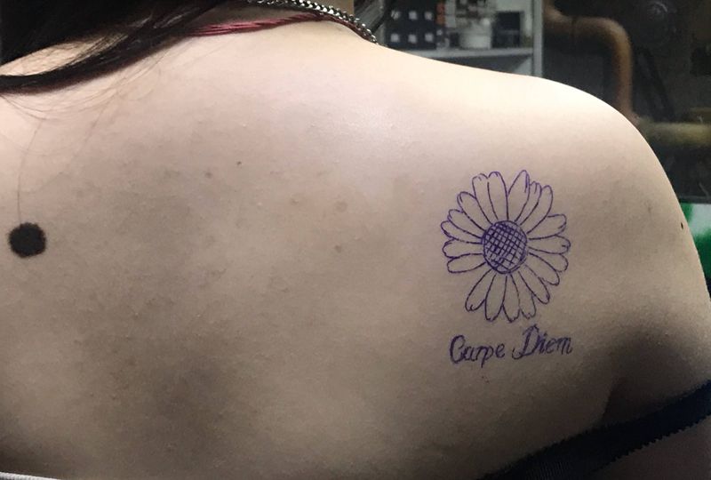 小雏菊纹身图片