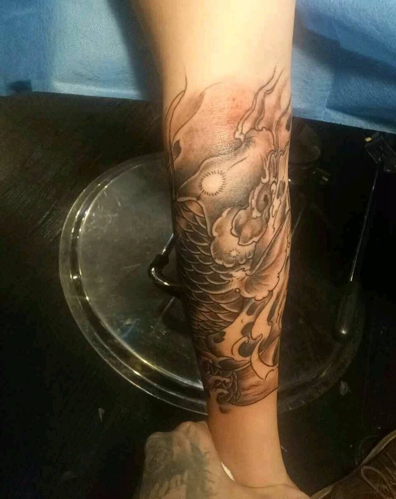 鲤鱼纹身图片_手臂传统动物成品纹身图案