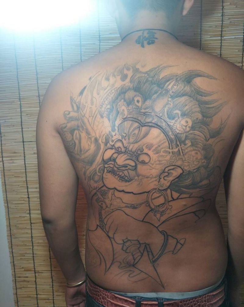 满背修改未完成纹身图片