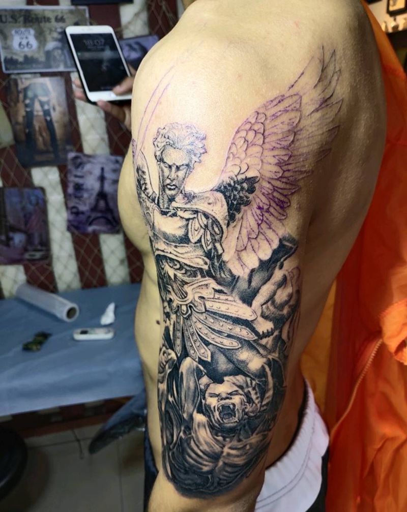 欧美纹身图片_手部手臂欧美写实新传统纹身图案