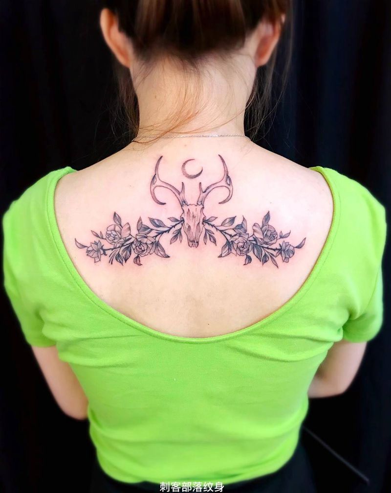 后背花纹身纹身图片