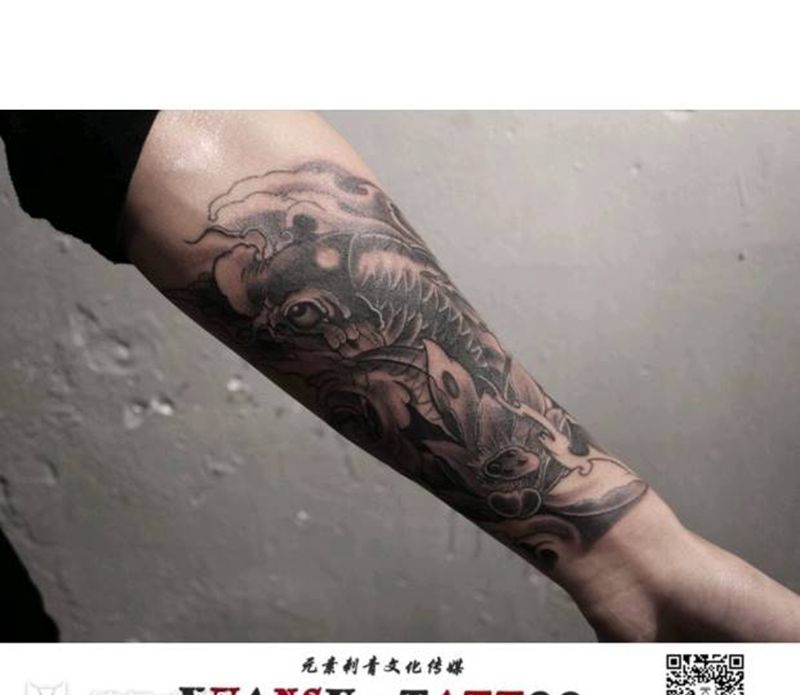 传统鲤鱼纹身图片