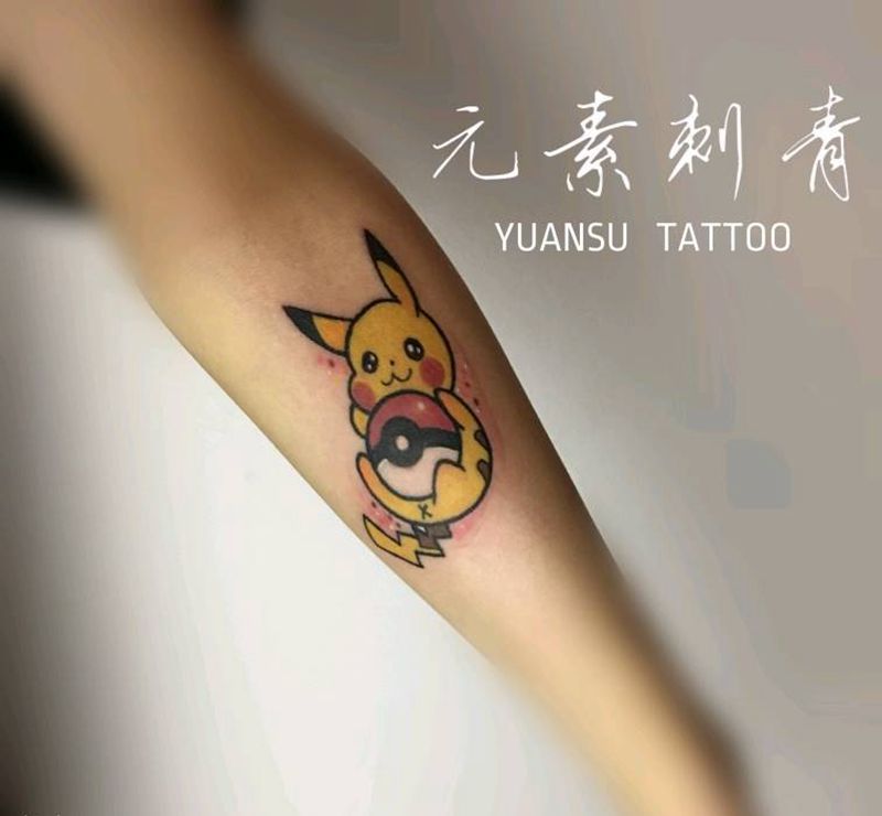 皮卡丘纹身图片_手部纹身图案