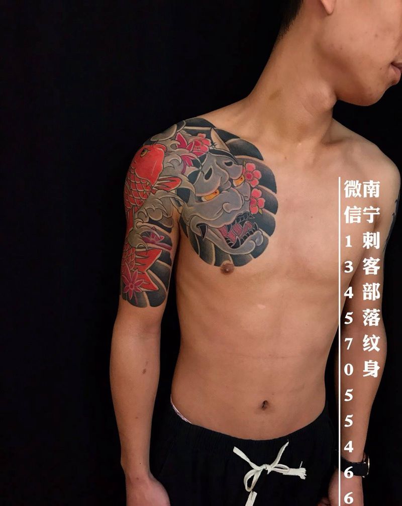 半甲纹身图片_胸部肩部老传统纹身图案