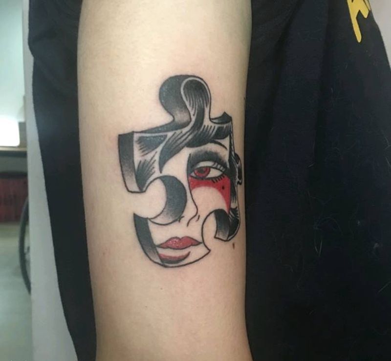 女郎。纹身图片_手部Old School纹身图案