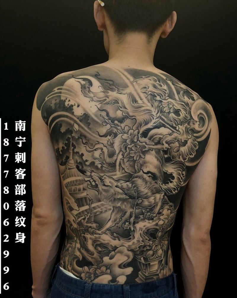 满背狐狸纹身图片