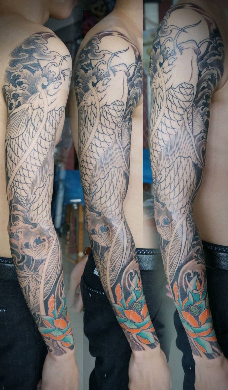 鲤鱼花臂未完成纹身图片_手臂新传统欧美写实纹身图案