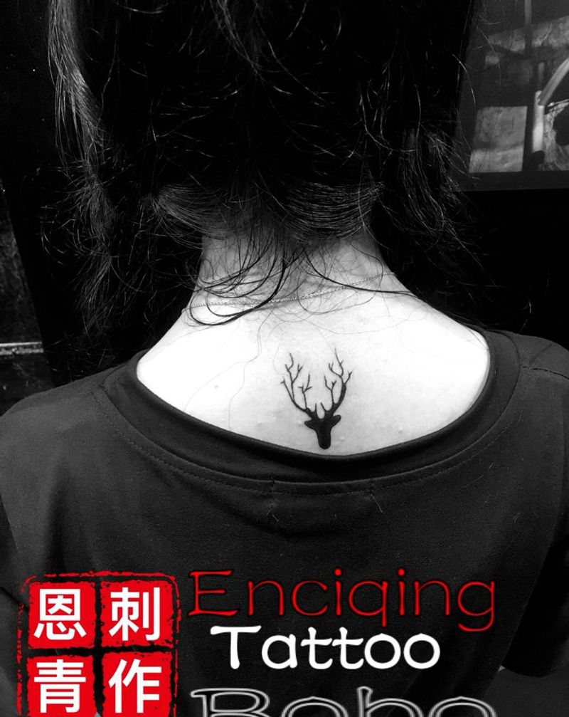 小清新麋鹿角纹身图片_成品背部清新动物原创揭阳纹身图案