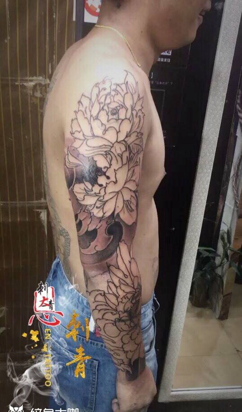 牡丹花臂（未完成）纹身图片_手臂老传统纹身图案