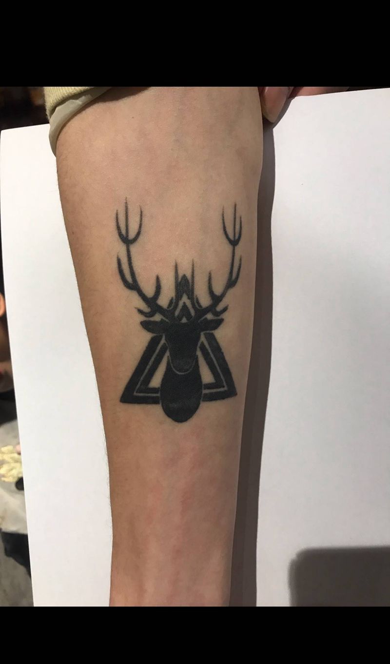 鹿 修改前后纹身图片