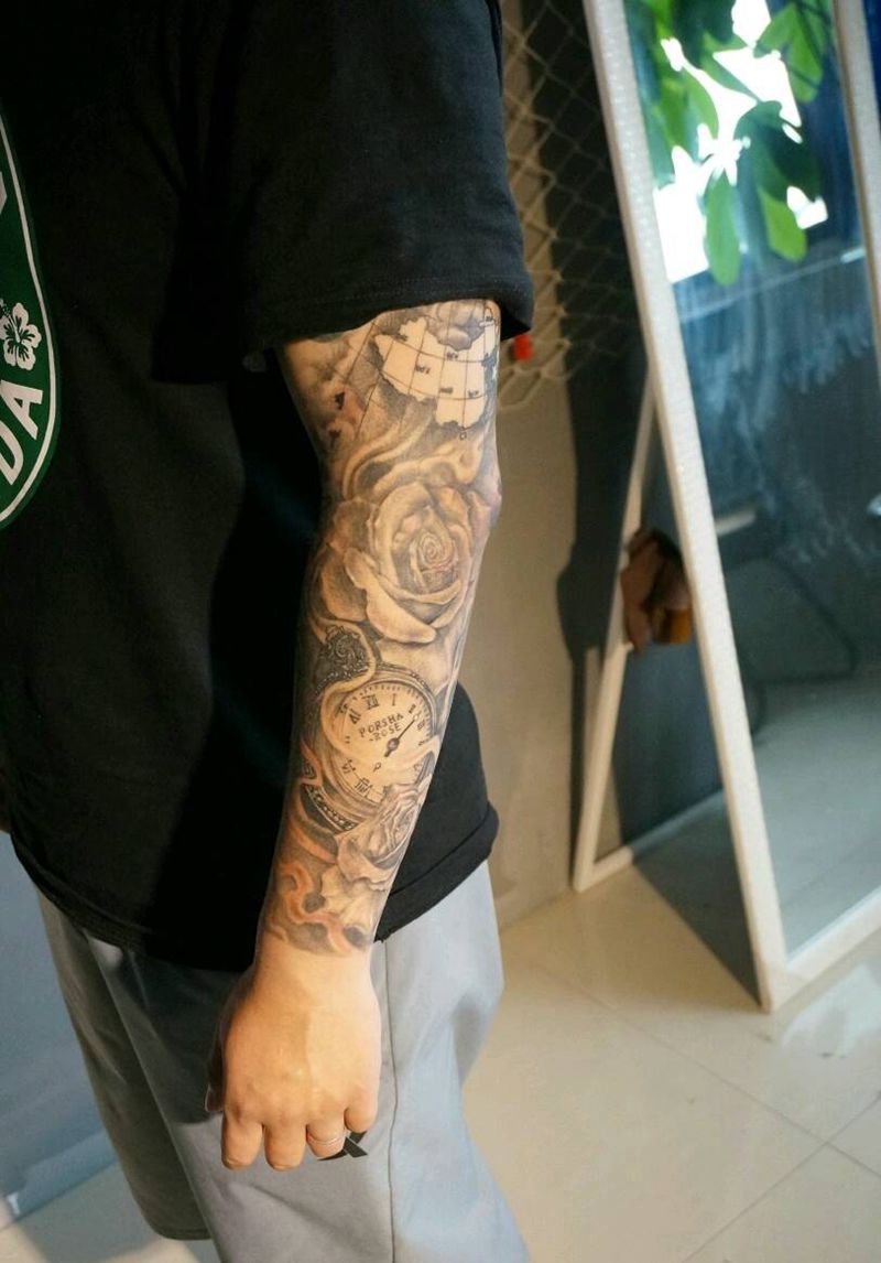 时钟玫瑰，最后的细节调整纹身图片