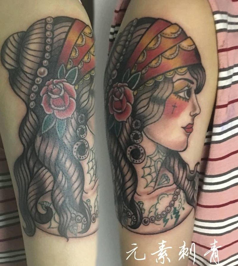 突然有点说不出来的苦纹身图片_手部Old School纹身图案