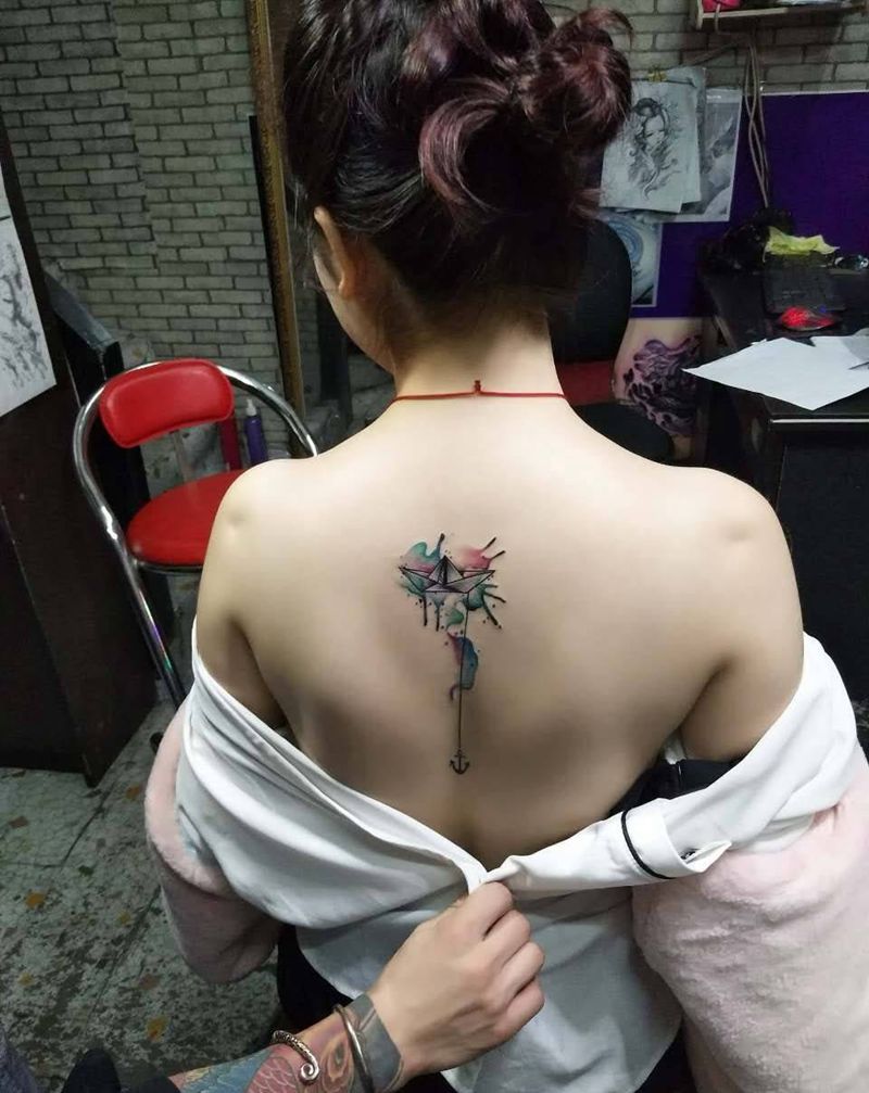 美女后背小清新 小船纹身图片