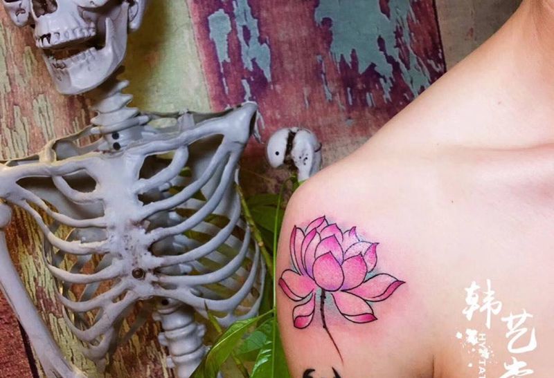 莲纹身图片_成品手臂传统清新植物原创纹身图案