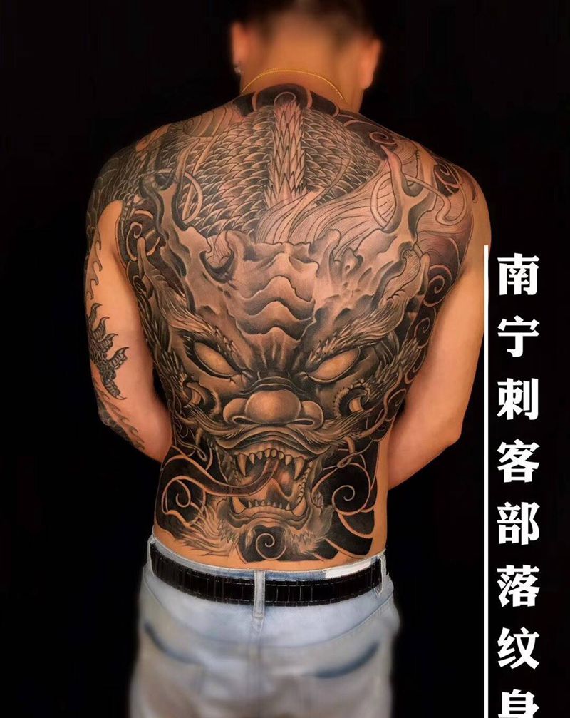 大龙头满背纹身图片