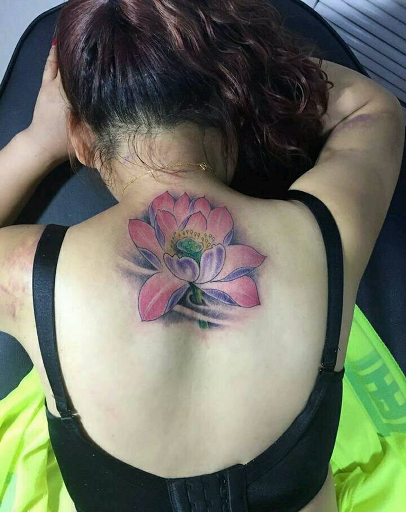 荷花纹身图片_传统植物成品纹身图案