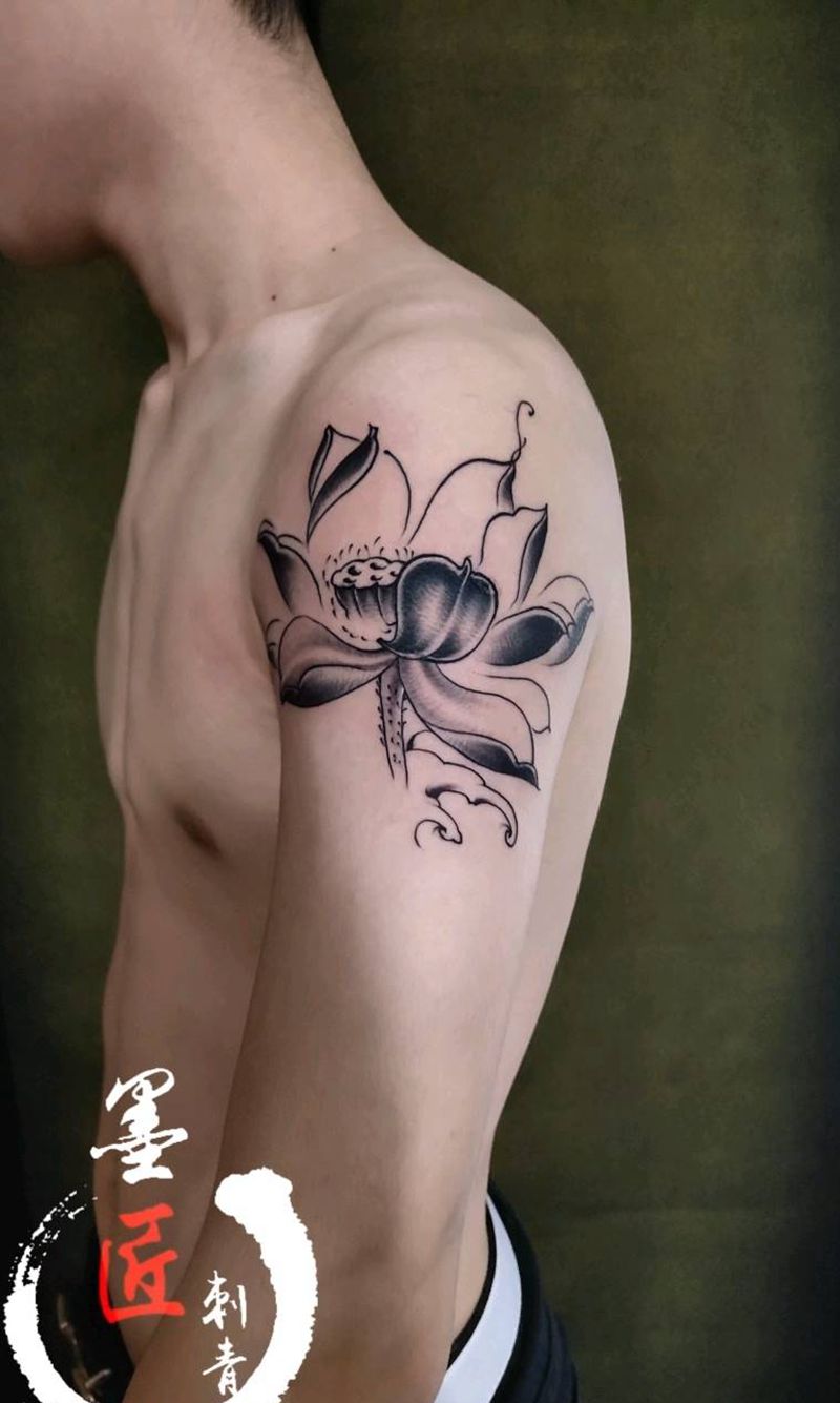 荷花纹身图片_手臂新传统纹身图案