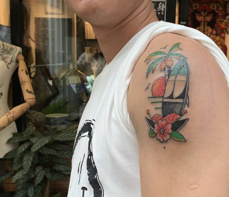 冲浪纹身图片_手臂Old School冲浪纹身图案